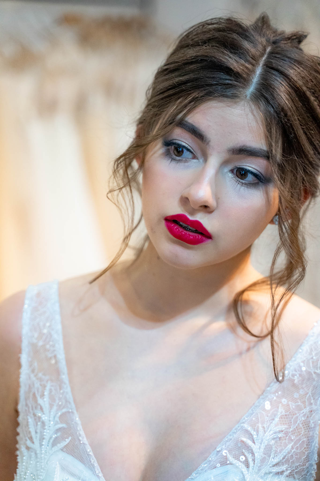 Makijaż ślubny – czerwone usta do ślubu?